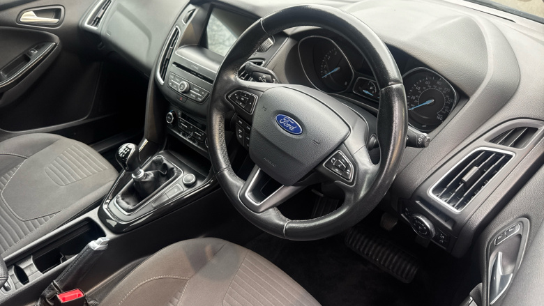 Ford Focus 1.0 EcoBoost 125 Titanium 5dr Petrol Hatchback